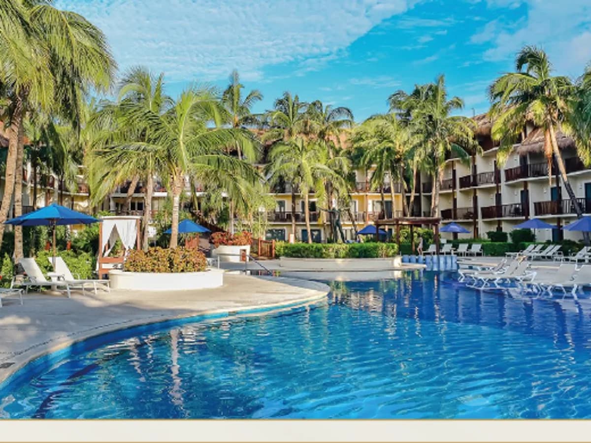 The Reef Playacar